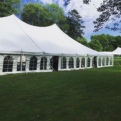 Organisation d’un mariage sous chapiteau à Chimay