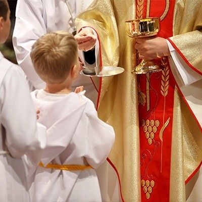 Communion sous chapiteau : les avantages d’une fête sous tente