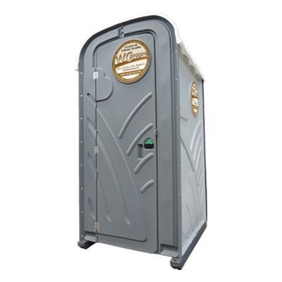 Un appareil de toilettes portables en plastique gris, souvent utilisé pour des événements en plein air ou des chantiers de construction.